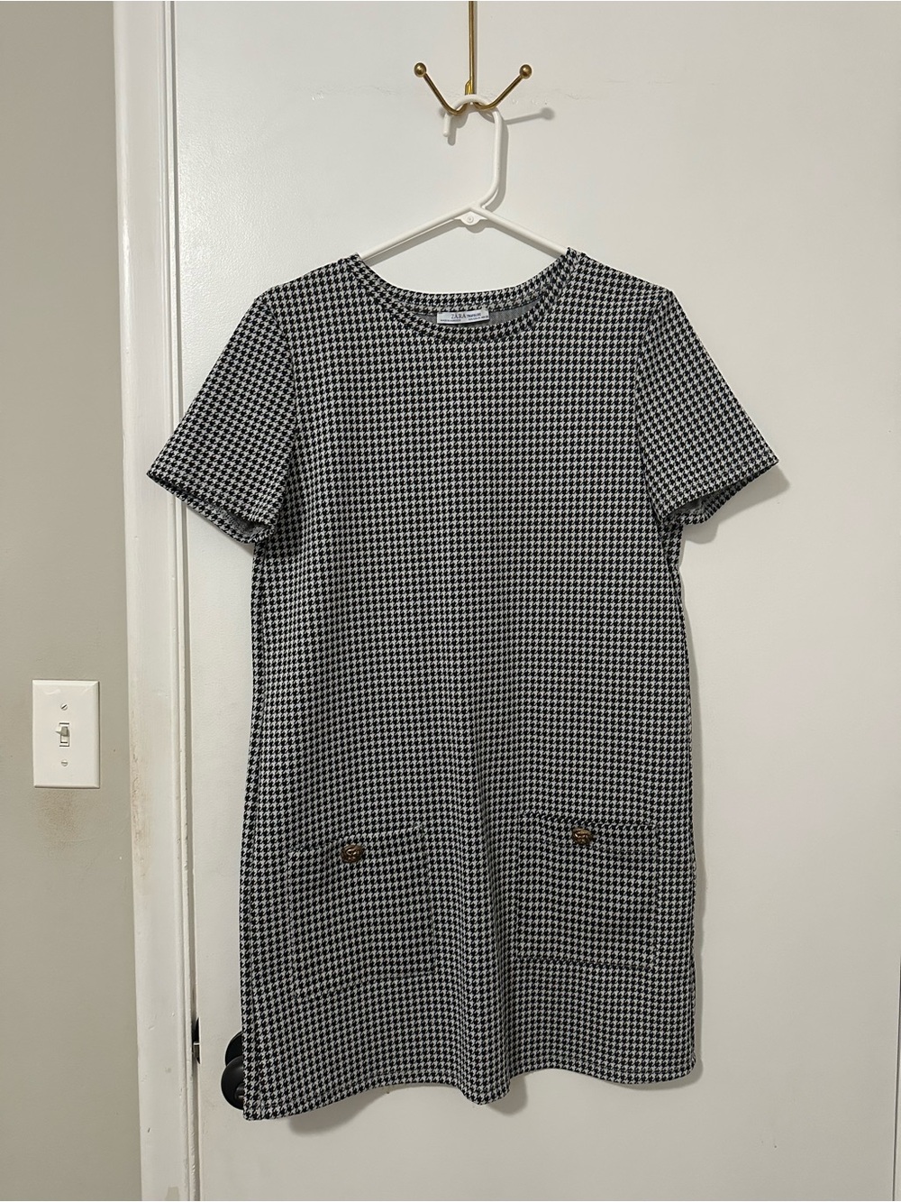 Zara Trafaluc Black and White Houndstooth Crewneck Top
